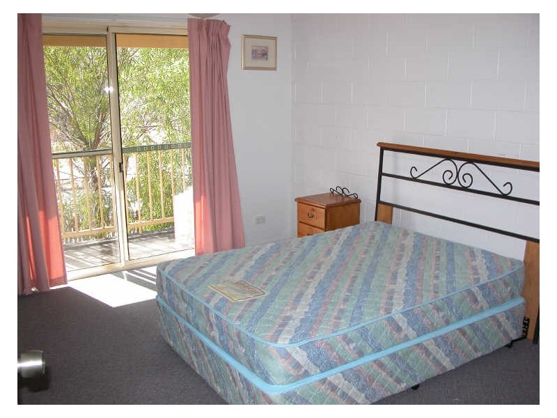 8/6 HAMPTON DRIVE, Tannum Sands QLD 4680