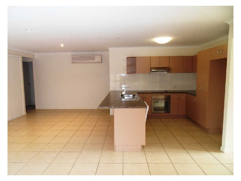 4 MELANIE COURT, Boyne Island QLD 4680