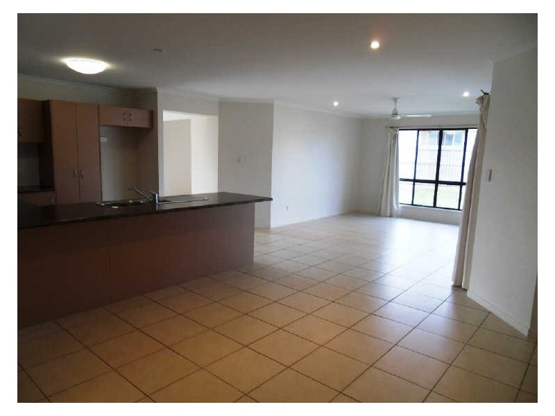 4 MELANIE COURT, Boyne Island QLD 4680