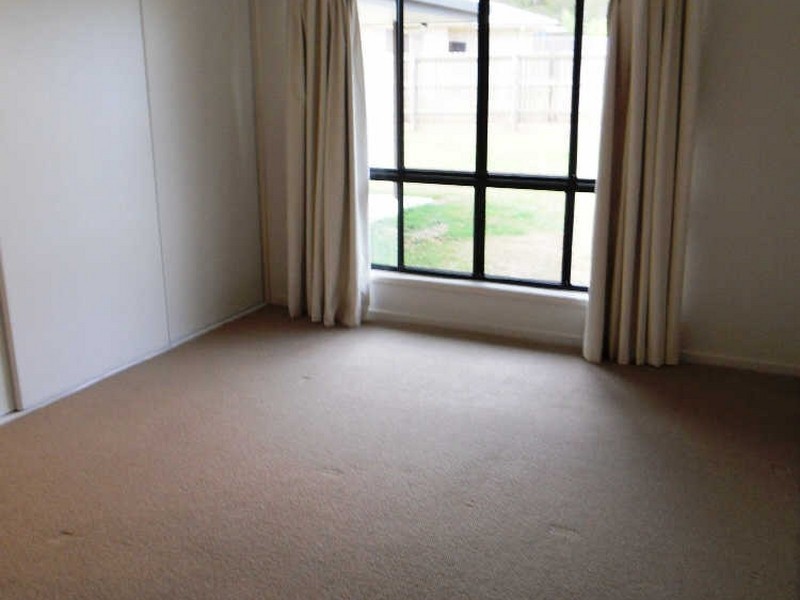 4 MELANIE COURT, Boyne Island QLD 4680