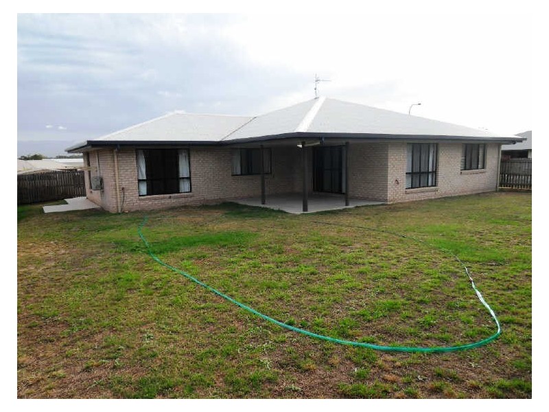 4 MELANIE COURT, Boyne Island QLD 4680