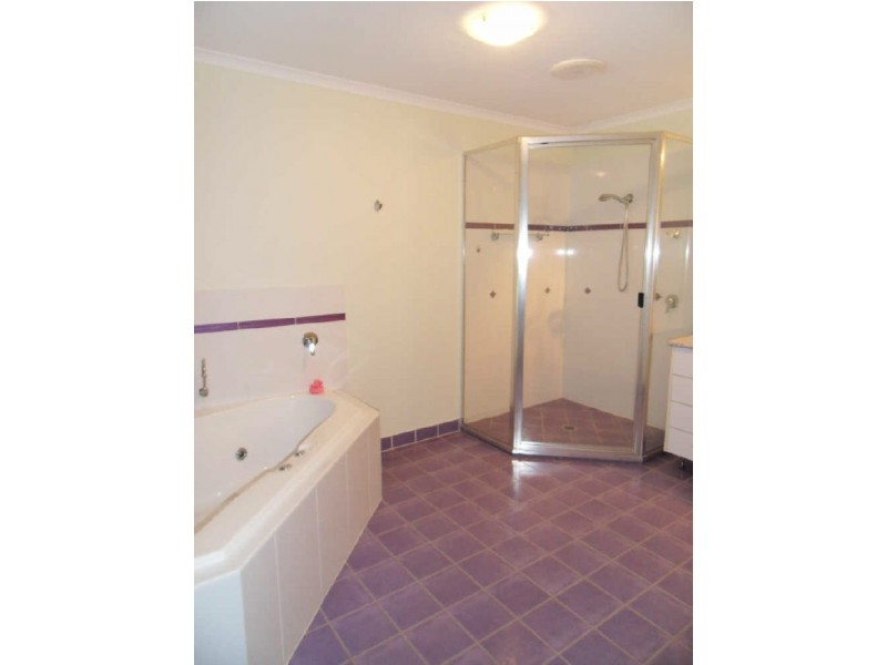 48 Malpas Street, Boyne Island QLD 4680