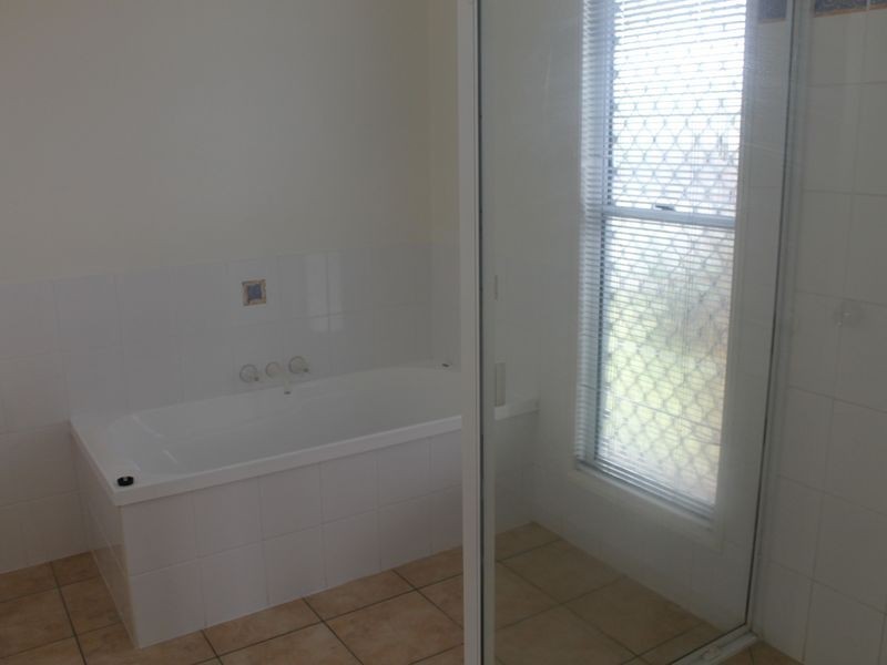 7 Riverside Drive, Tannum Sands QLD 4680