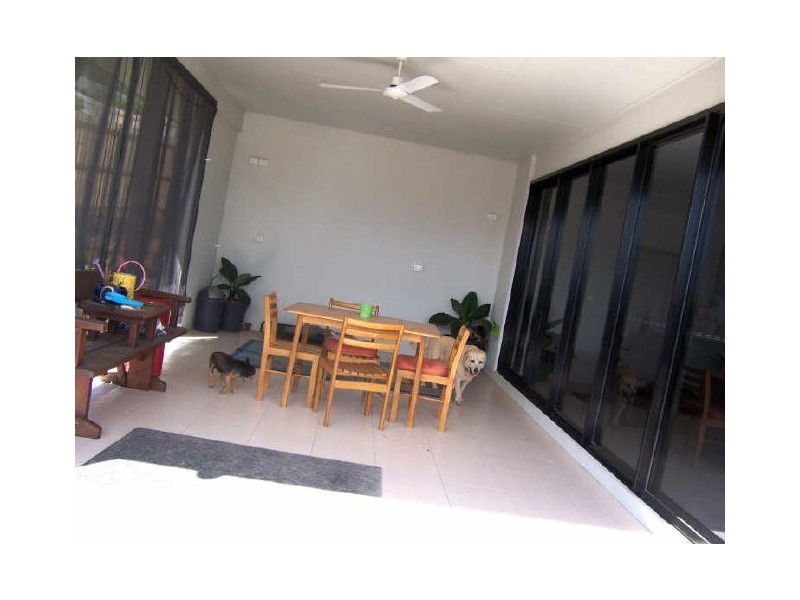 10 Jeana Close, Boyne Island QLD 4680