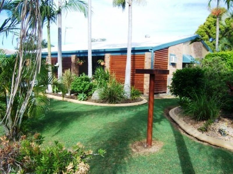 35 ALKINA CRESCENT, Boyne Island QLD 4680