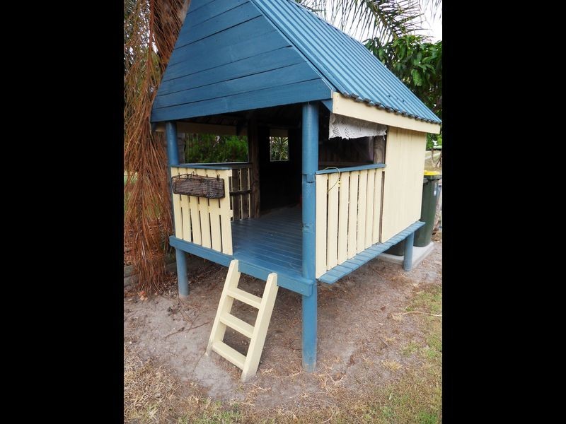 35 ALKINA CRESCENT, Boyne Island QLD 4680