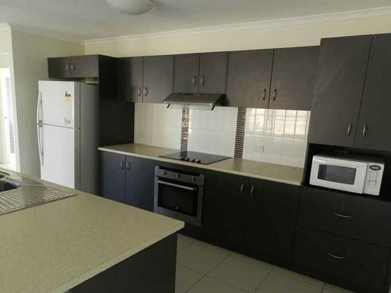 16 Surita Court, Boyne Island QLD 4680