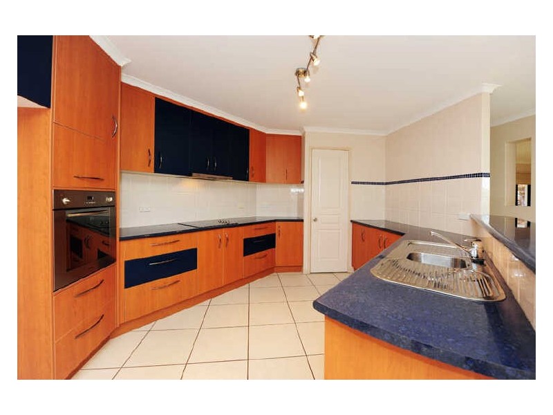 24 GOLF VIEW DRIVE, Boyne Island QLD 4680
