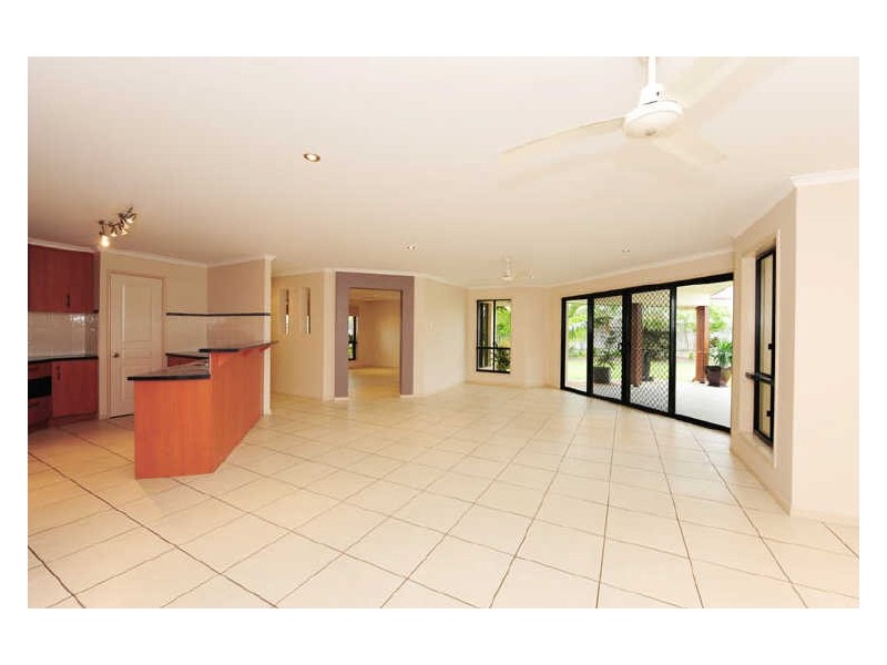 24 GOLF VIEW DRIVE, Boyne Island QLD 4680