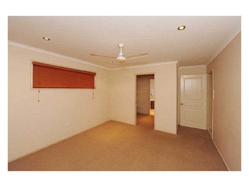24 GOLF VIEW DRIVE, Boyne Island QLD 4680