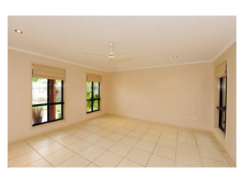 24 GOLF VIEW DRIVE, Boyne Island QLD 4680