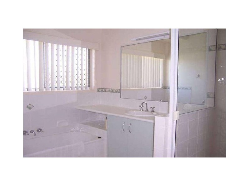 21 Linda Street, Tannum Sands QLD 4680