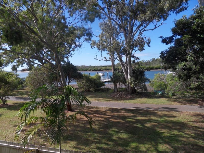 2/8a WYNDHAM AVENUE, Boyne Island QLD 4680