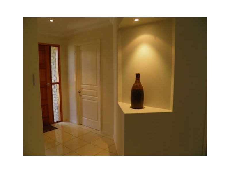 11 STELLA STREET, Boyne Island QLD 4680