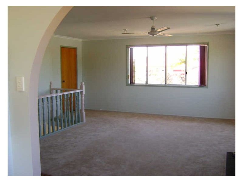 7 CREST AVENUE, Boyne Island QLD 4680