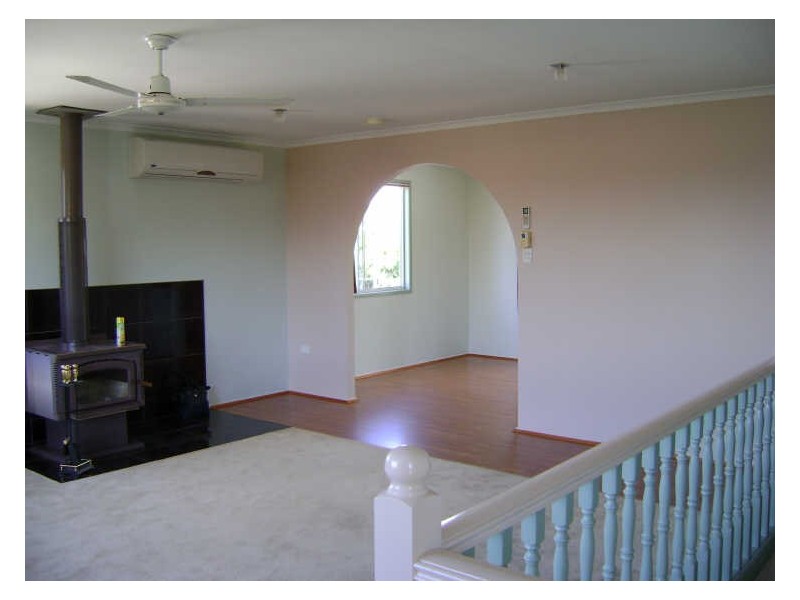 7 CREST AVENUE, Boyne Island QLD 4680