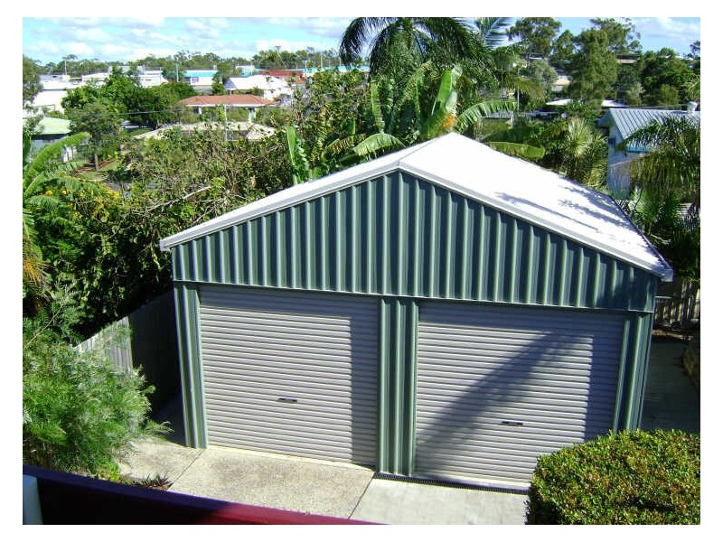 7 CREST AVENUE, Boyne Island QLD 4680