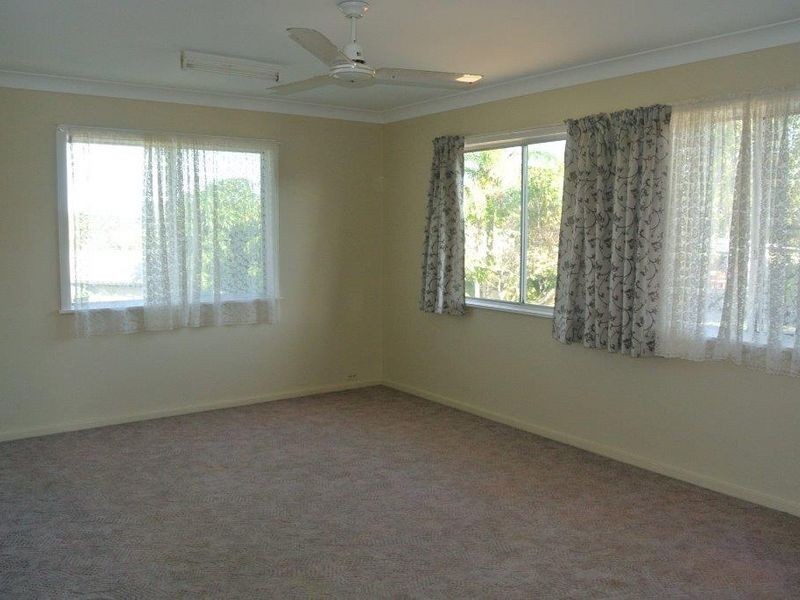 26 ORANA AVENUE, Boyne Island QLD 4680