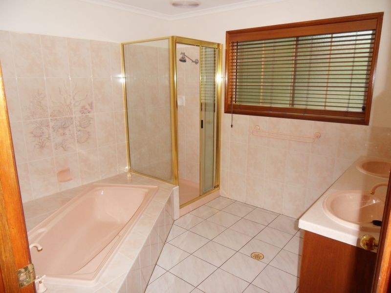 18 GOLDEN AVENUE, Tannum Sands QLD 4680