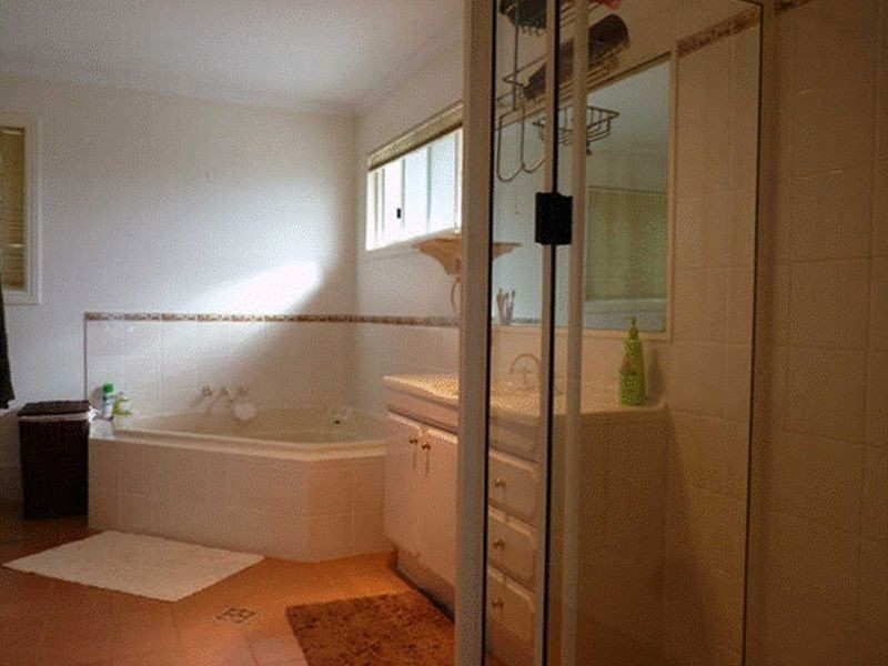 12 RIDGE CLOSE, Tannum Sands QLD 4680