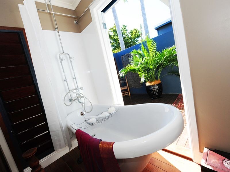 3 ISLAND VIEW COURT, Tannum Sands QLD 4680