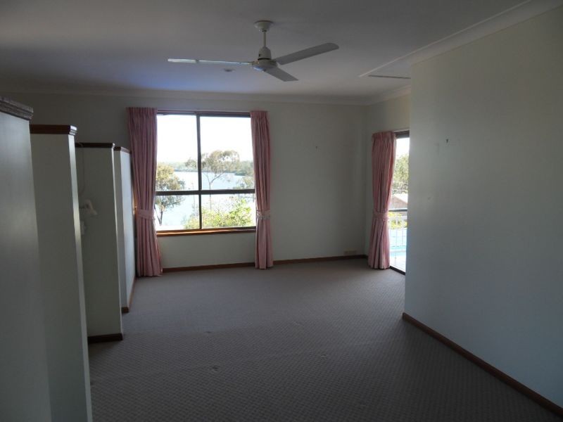 15 Richard Street, Boyne Island QLD 4680