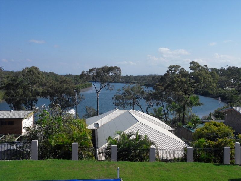 15 Richard Street, Boyne Island QLD 4680