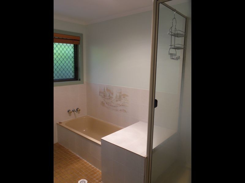 32 PLEASANT AVENUE, Tannum Sands QLD 4680