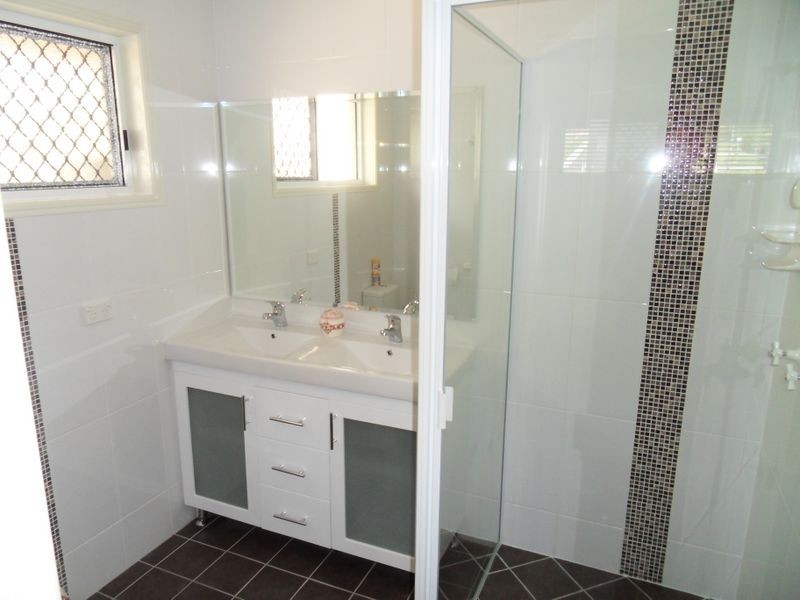 26 RICHARD STREET, Boyne Island QLD 4680