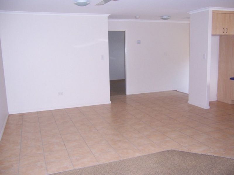 2/113 Central Lane, Gladstone QLD 4680