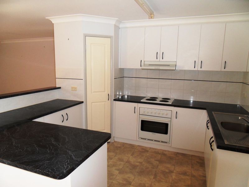 11 BALLOOK STREET, Boyne Island QLD 4680