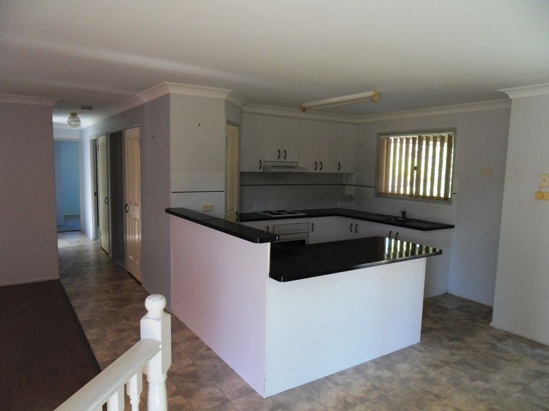 11 BALLOOK STREET, Boyne Island QLD 4680