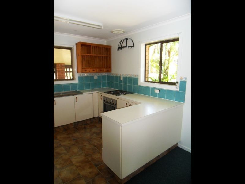 15 LATROBE STREET, Tannum Sands QLD 4680