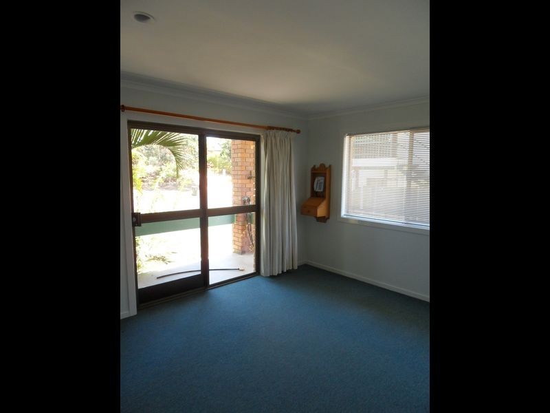 15 LATROBE STREET, Tannum Sands QLD 4680