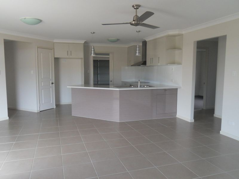 25 SUNPOINT WAY, Calliope QLD 4680