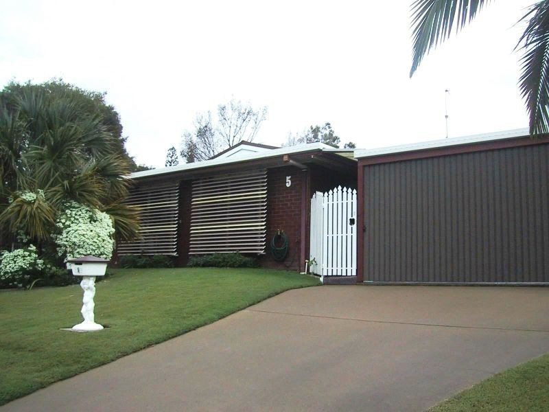 5 POLMAISE STREET, Boyne Island QLD 4680