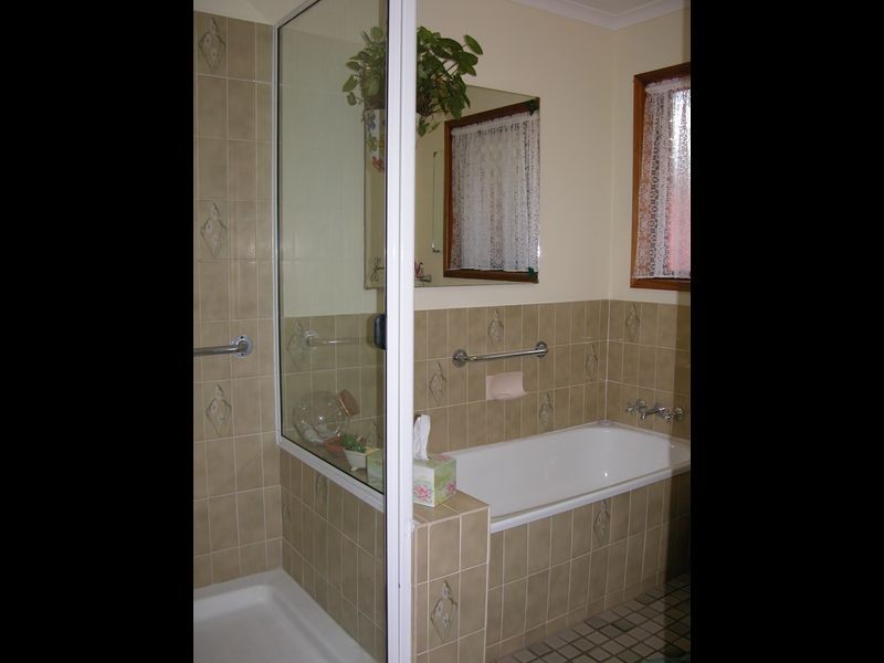 5 POLMAISE STREET, Boyne Island QLD 4680