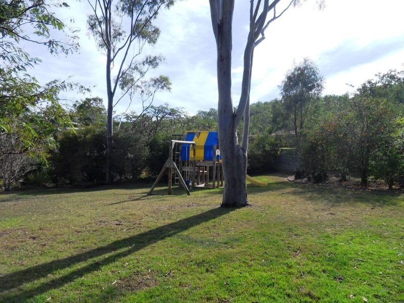 6 MOUNTER STREET, Boyne Island QLD 4680