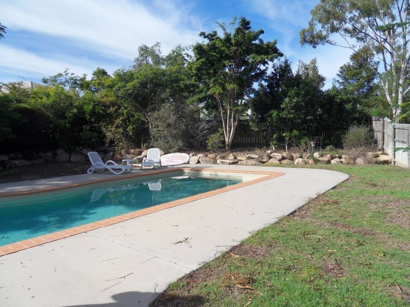 6 MOUNTER STREET, Boyne Island QLD 4680