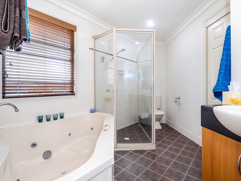 16 Schooner Street, Tannum Sands QLD 4680