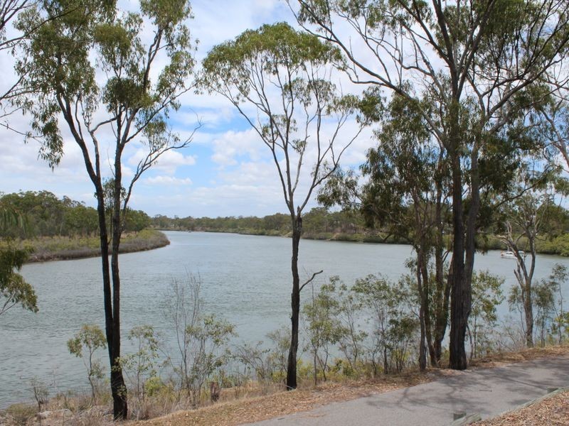 25 Tarcoola Drive, Boyne Island QLD 4680