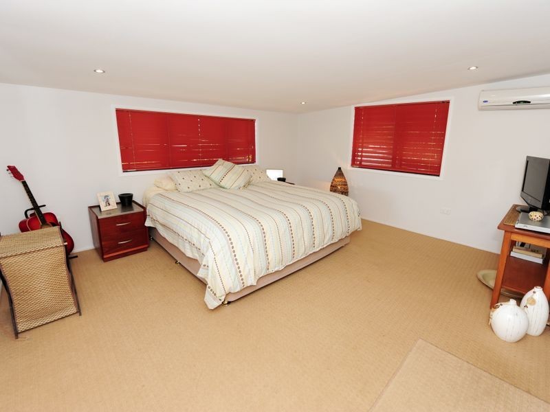 72 WYNDHAM AVENUE, Boyne Island QLD 4680