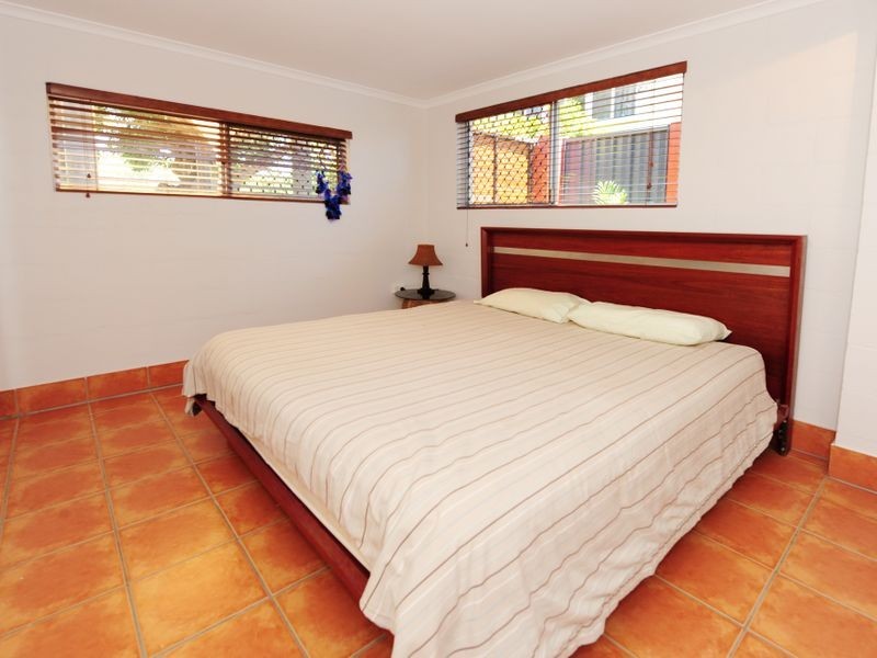 72 WYNDHAM AVENUE, Boyne Island QLD 4680