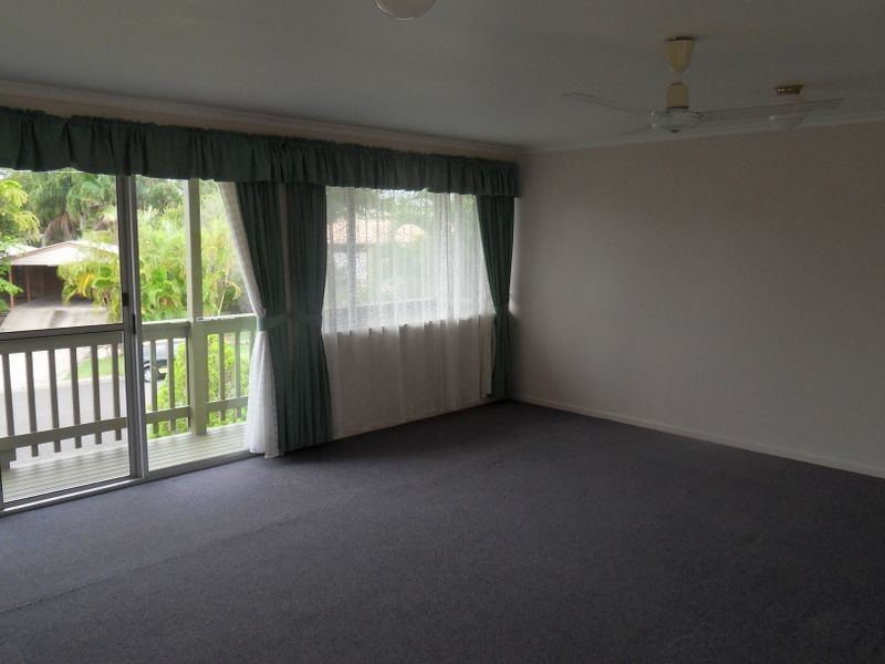 54 LATROBE STREET, Tannum Sands QLD 4680