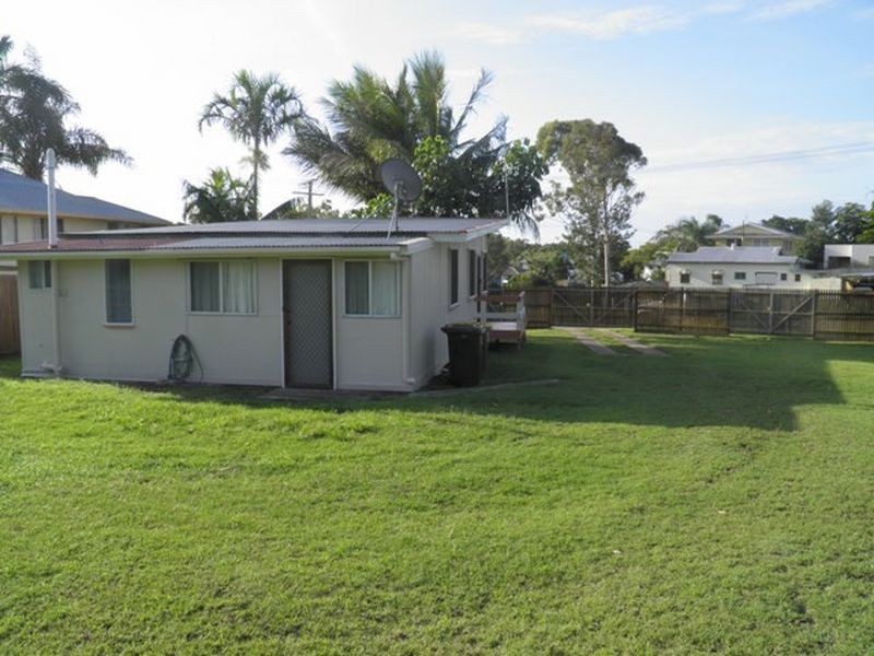 2 CORAL STREET, Tannum Sands QLD 4680