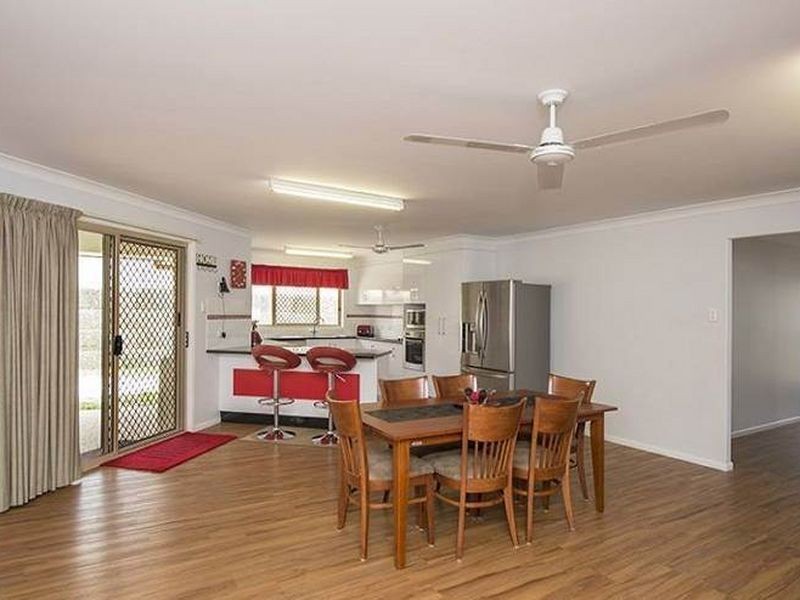 19 Valley Way, Boyne Island QLD 4680