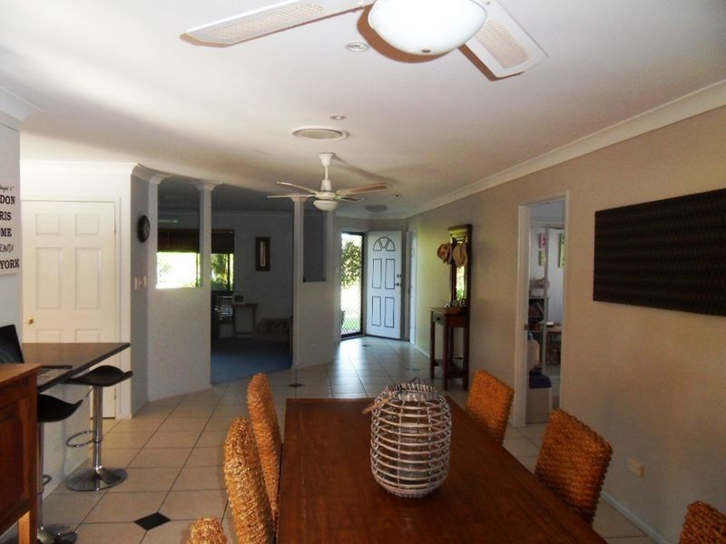 33 WYNDHAM AVENUE, Boyne Island QLD 4680