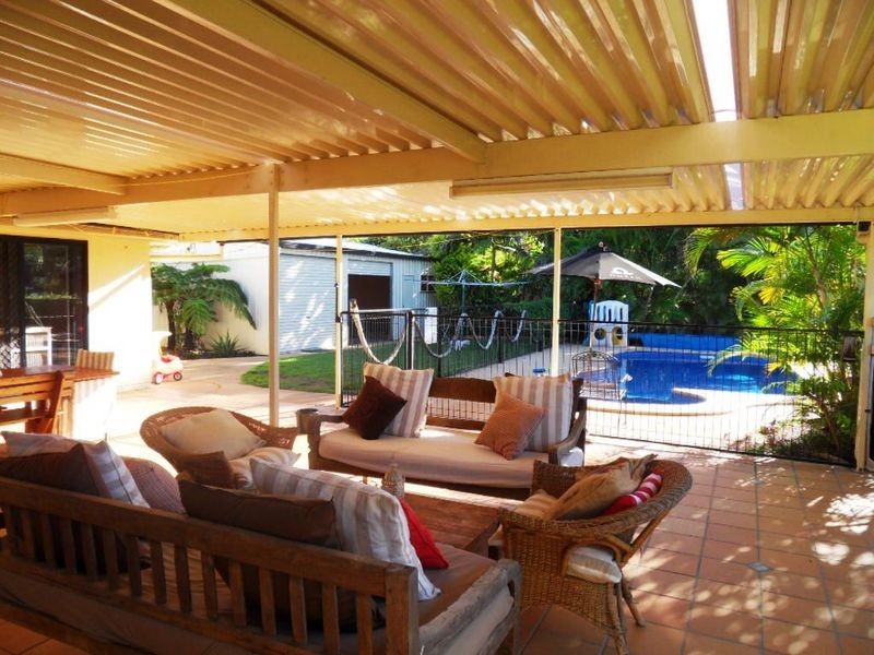 33 WYNDHAM AVENUE, Boyne Island QLD 4680