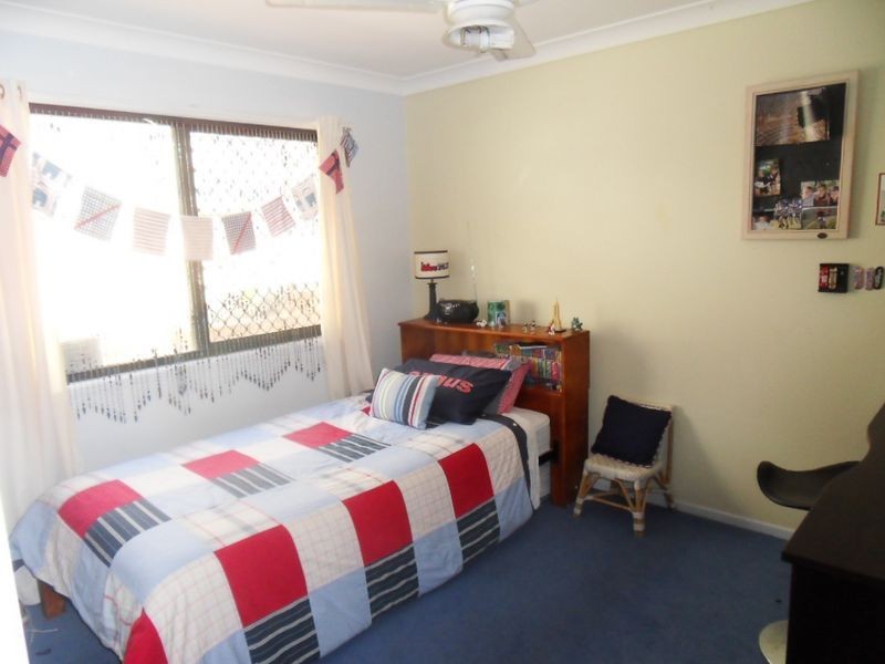 33 WYNDHAM AVENUE, Boyne Island QLD 4680