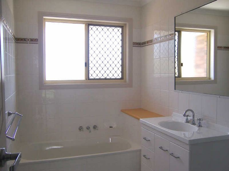 34 LONGREACH COURT, Tannum Sands QLD 4680